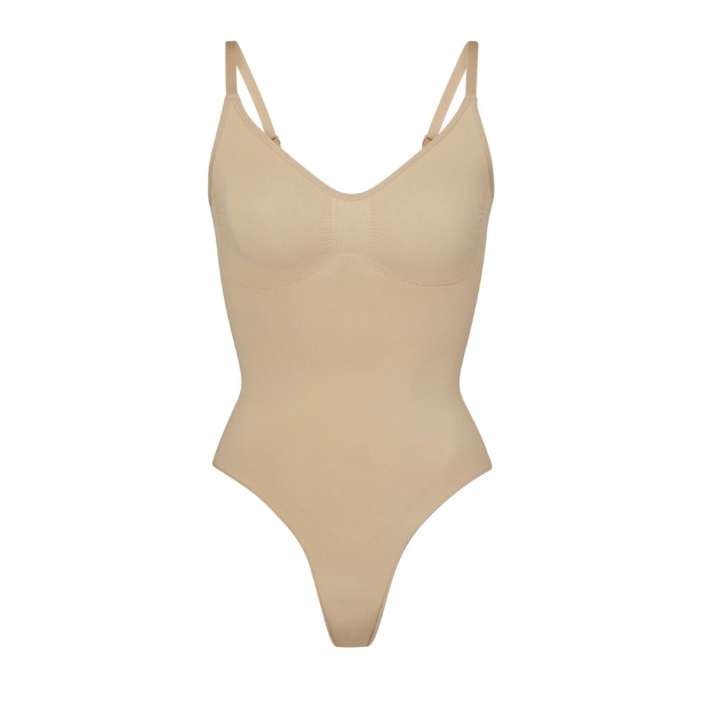 SKIMS-Seamless Sculpt thong bodysuit - Small/Medium